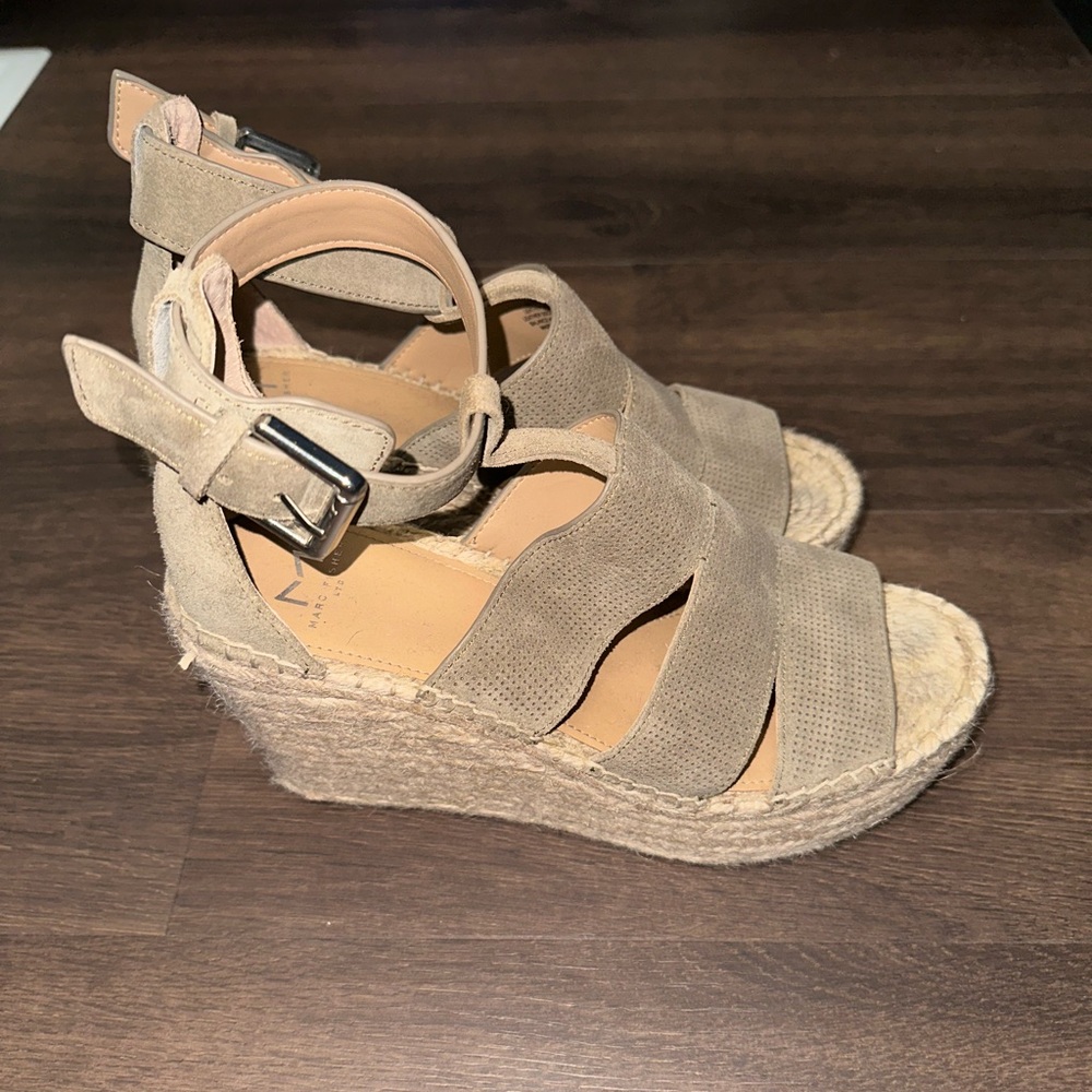 Marc Fisher Adore Espadrille Platform
Wedge Sandal women’s size 9